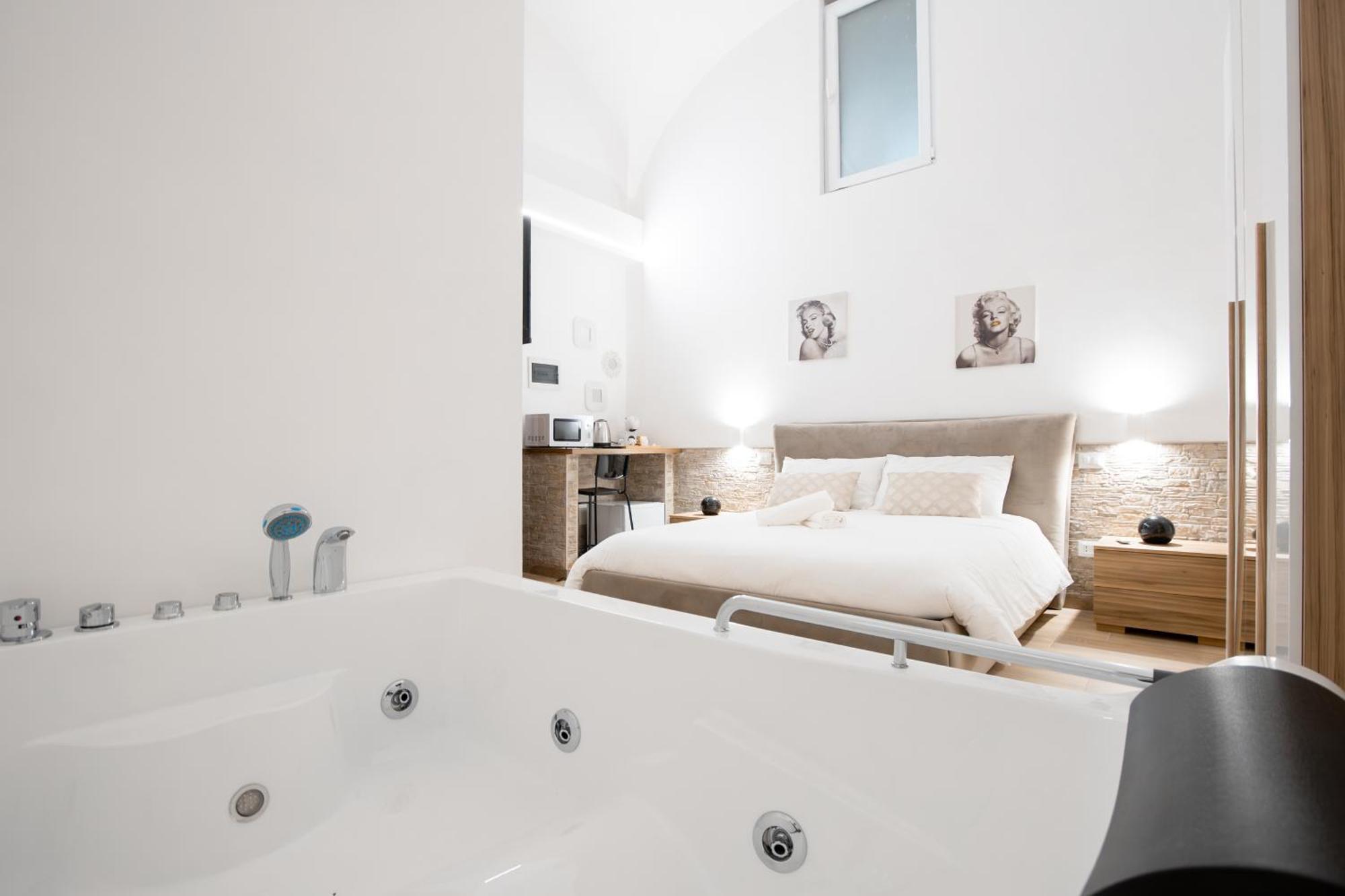 La Pigna Hotel Бари Екстериор снимка
