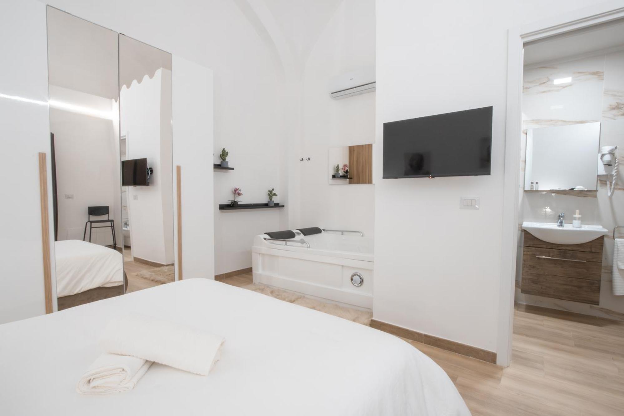 La Pigna Hotel Бари Екстериор снимка
